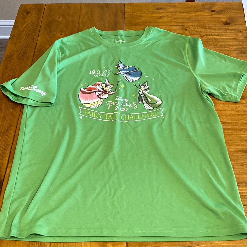 Run Disney Fairytale Challenge 2020 Official Race Shirt. Men L large. EUC